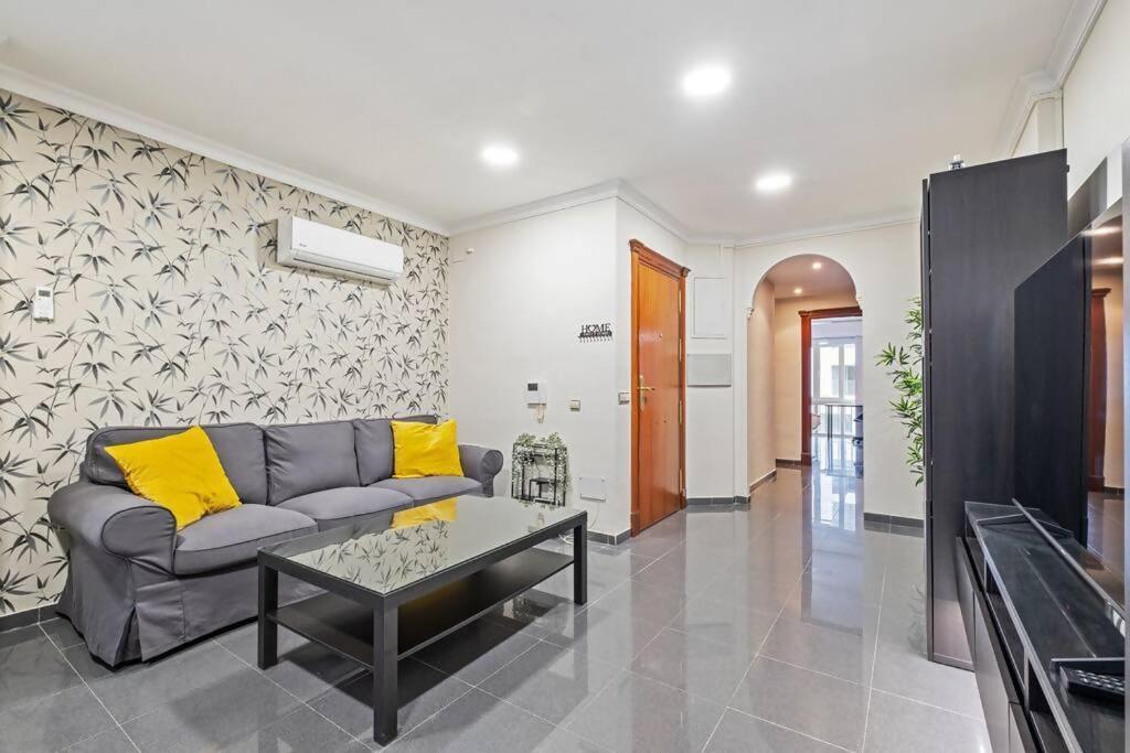 Piso En Atarazanas Lägenhet Málaga Exteriör bild