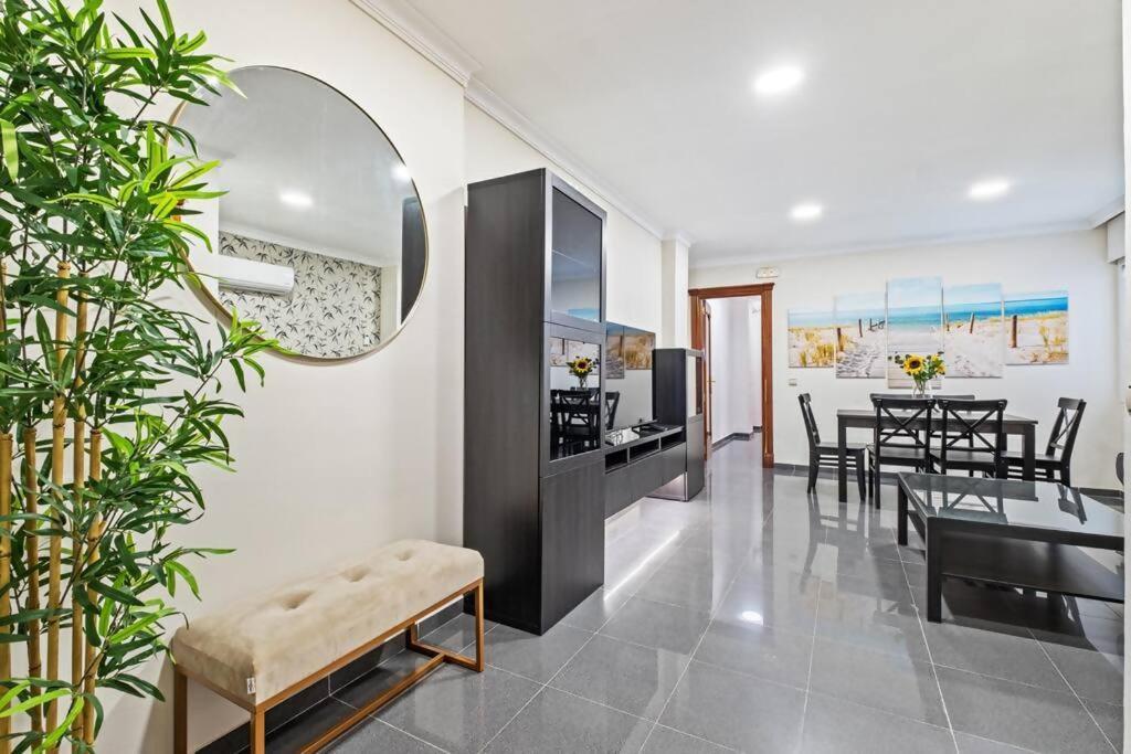 Piso En Atarazanas Lägenhet Málaga Exteriör bild